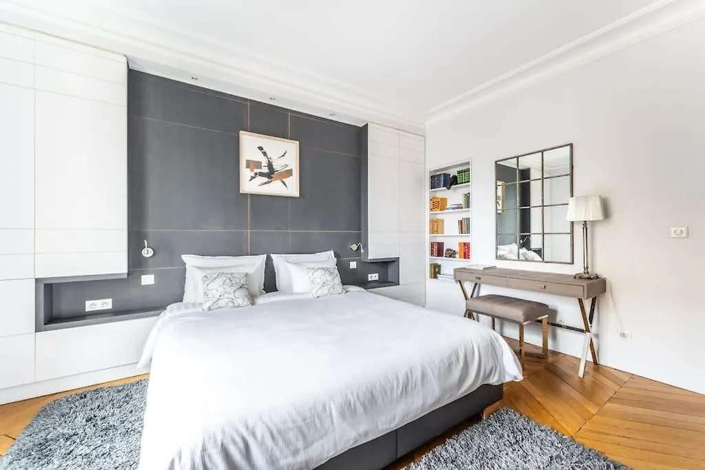Διαμέρισμα Luxueux Appartment Georges V Παρίσι Γαλλία