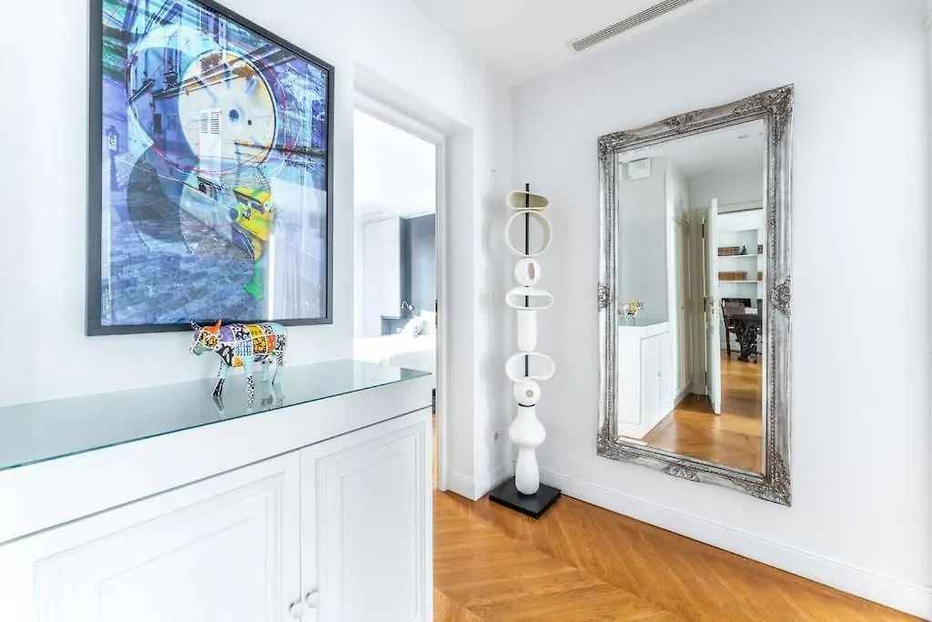 Luxueux Appartment Georges V Paris 0*,